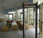 探討工廠安防新件 高明安檢門與手持探測器的實用價值